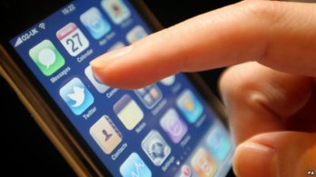 using-smartphone-saidaonline